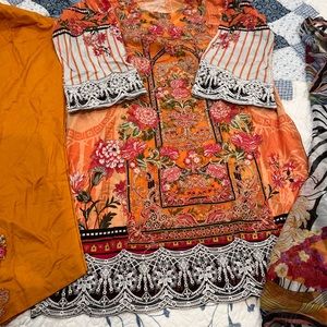 New 3 piece Laxauary Lawn Salwarkameez Pakistani dress women